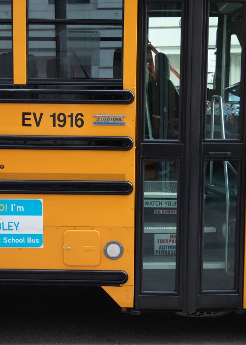 Electric school bus