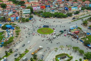 Cars in Hải Phòng, Vietnam.